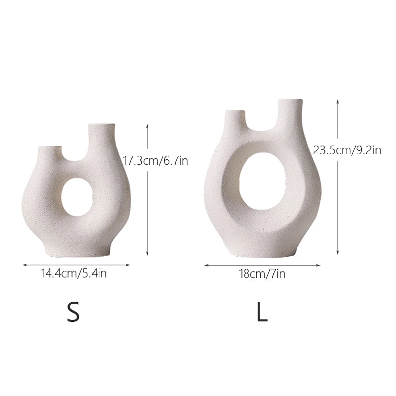 Minimalist White Ceramic Vase – Sculptural Home Decor