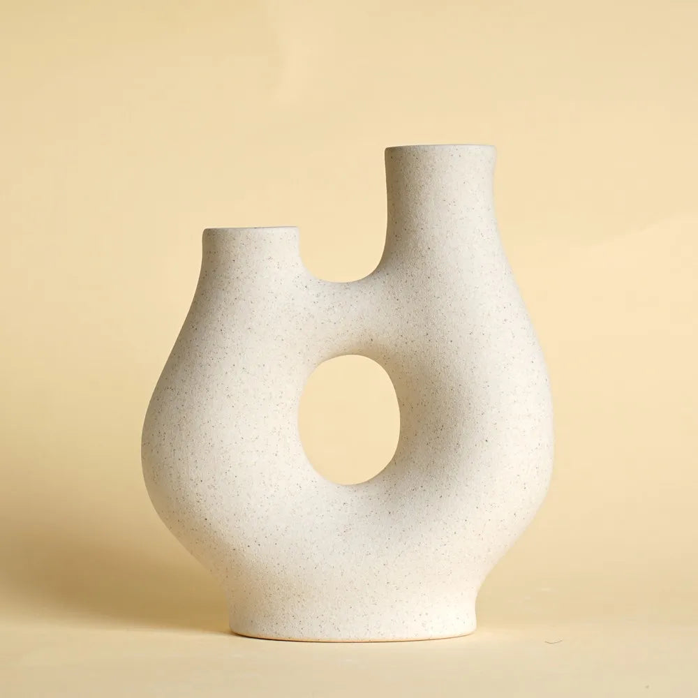 Minimalist White Ceramic Vase – Sculptural Home Decor