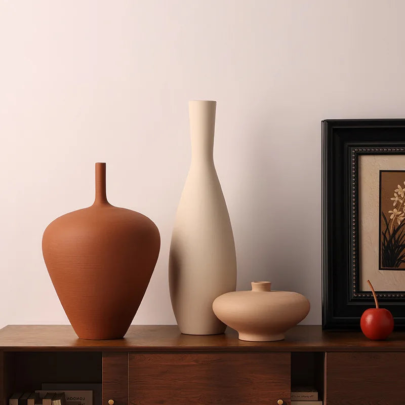 Modern Sculptural Ceramic Vase – Minimalist Home Decor