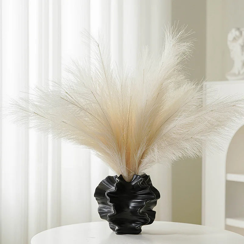 Modern Ceramic Art Vase – Matte Nordic Home Decor