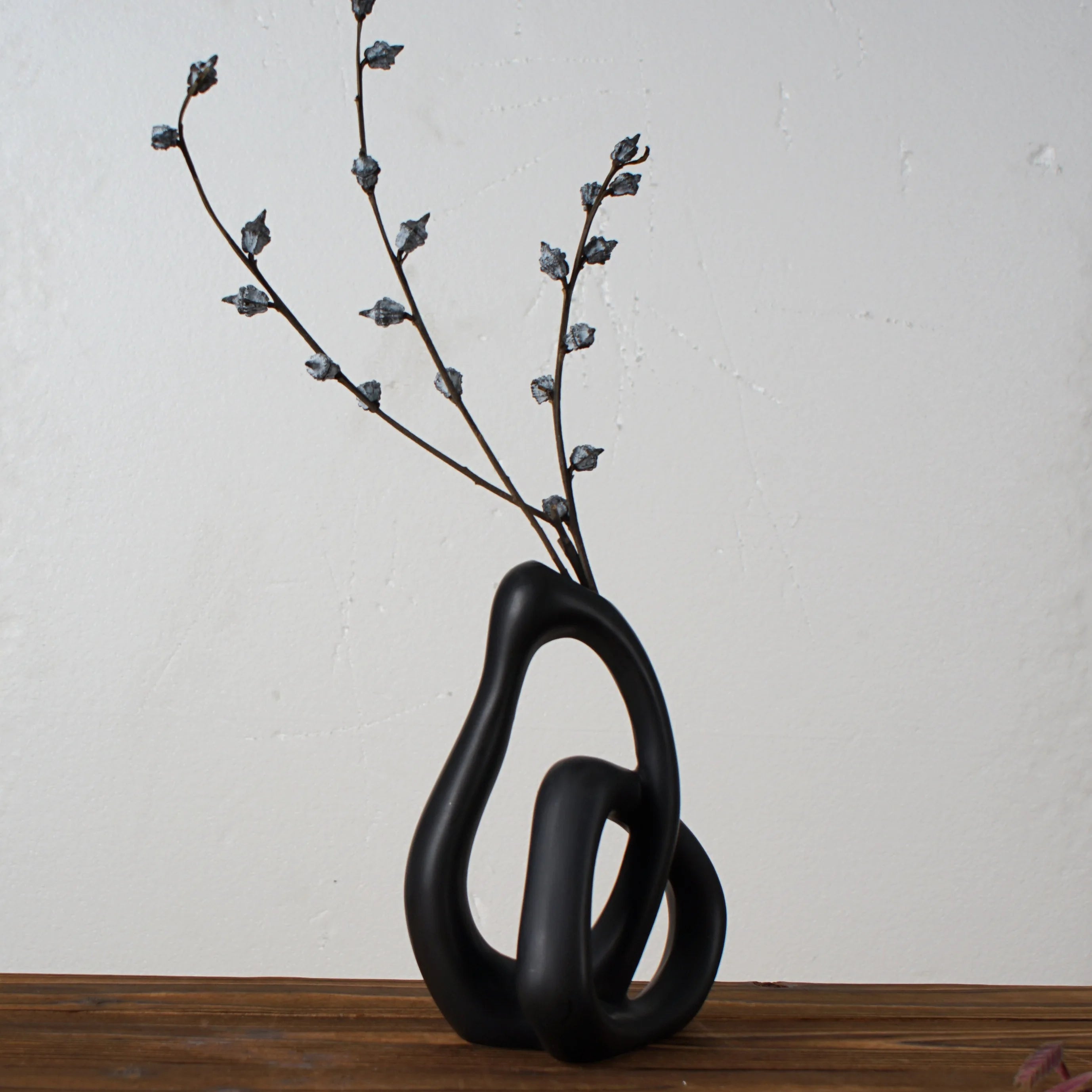 Nordic Sculptural Ceramic Vase – Irregular Modern Decor